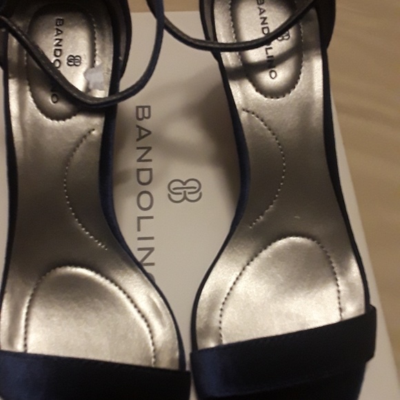 Shoes - Picture 3 of 4